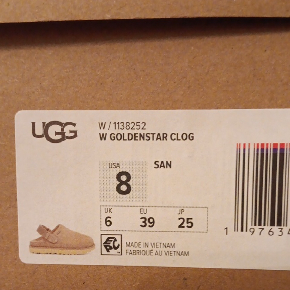 UGG Goldenstar Clog in Tan